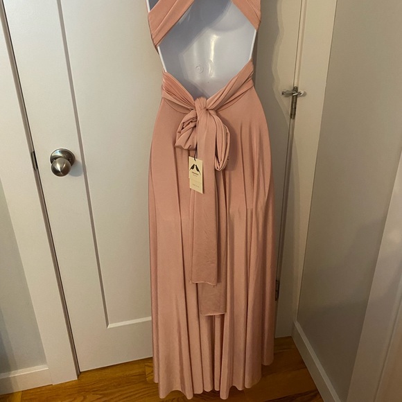 Twobirds Classic Ballgown in Blush - Picture 14 of 14